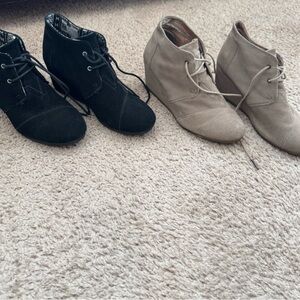 Stylish Women's Black and Tan Ankle Boots